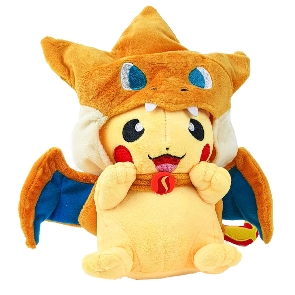1500x1500 Pikachu Knuffel Charizard 01